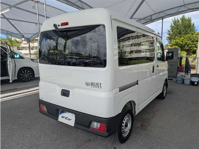 Daihatsu Hijet Cargo 9