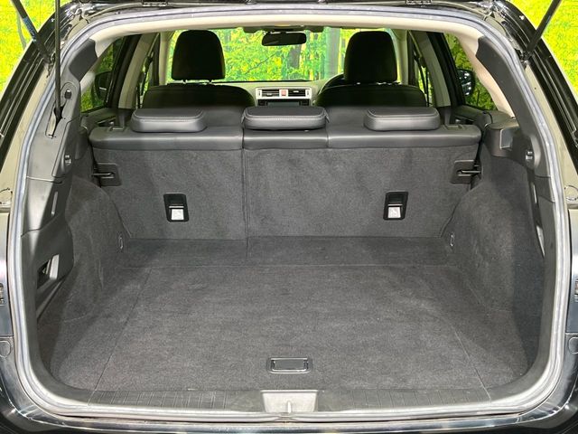 Subaru Legacy Outback 10