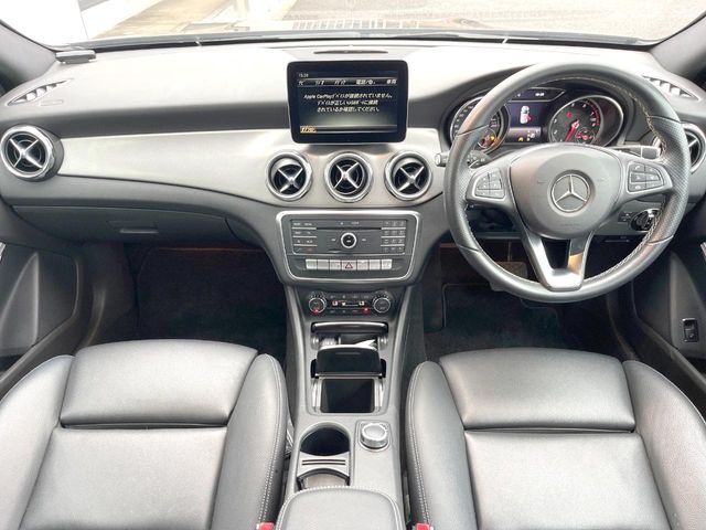 Mercedes-Benz GLA-Class 2