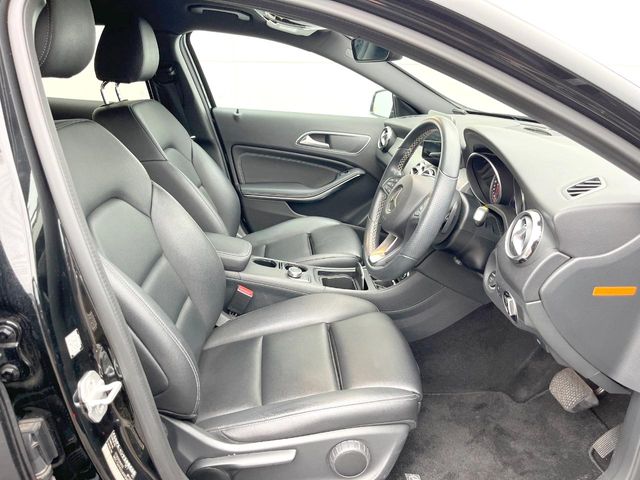 Mercedes-Benz GLA-Class 9