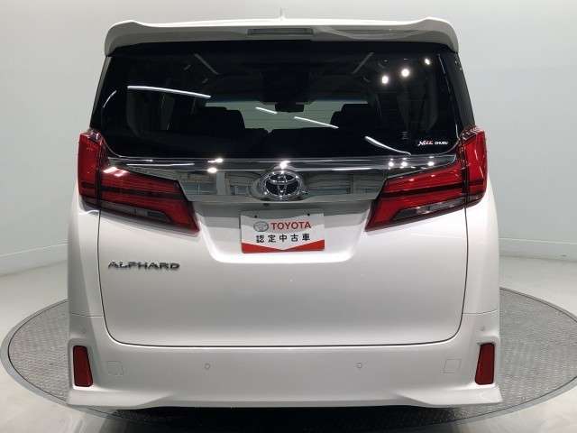 Toyota Alphard 8