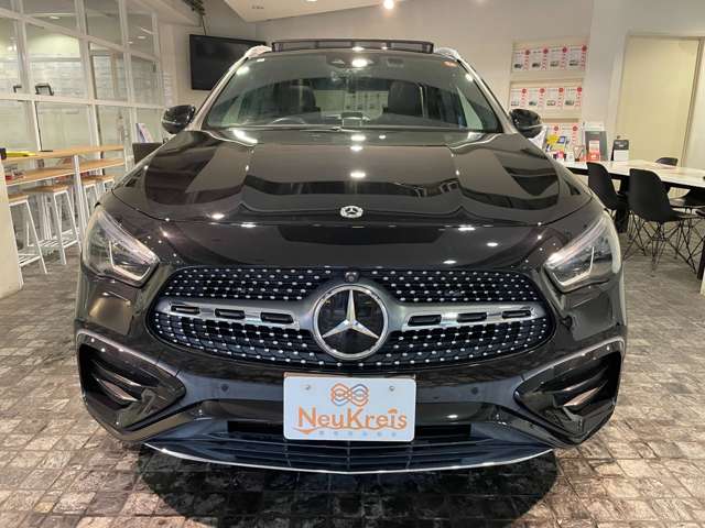 Mercedes-Benz GLA-Class 11
