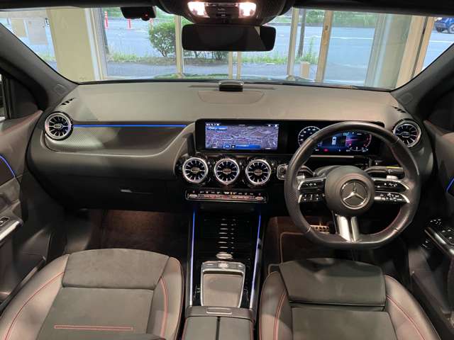 Mercedes-Benz GLA-Class 2