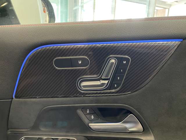 Mercedes-Benz GLA-Class 6