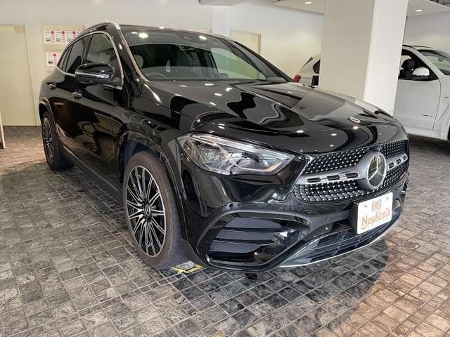 Mercedes-Benz GLA-Class 10