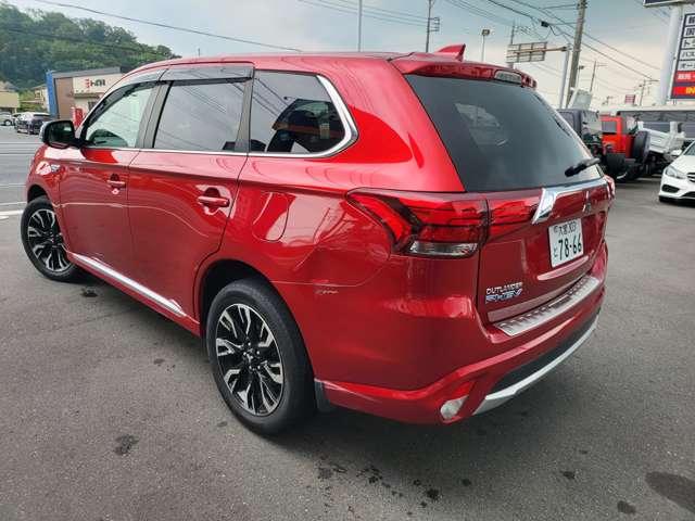 Mitsubishi Outlander PHEV 2