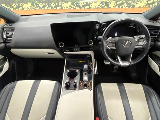 Lexus NX 2