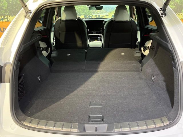 Lexus NX 10