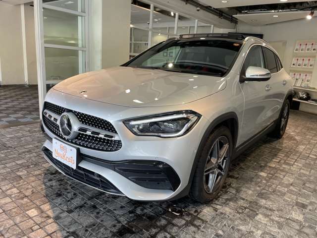 Mercedes-Benz GLA-Class 10