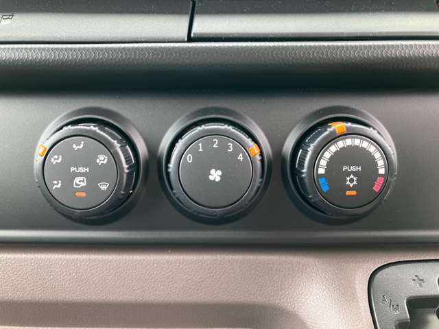 Mitsubishi Fuso Canter 12