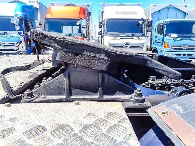 UD Trucks Quon 8