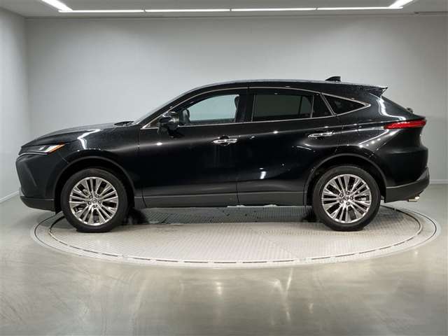 Toyota Harrier 4