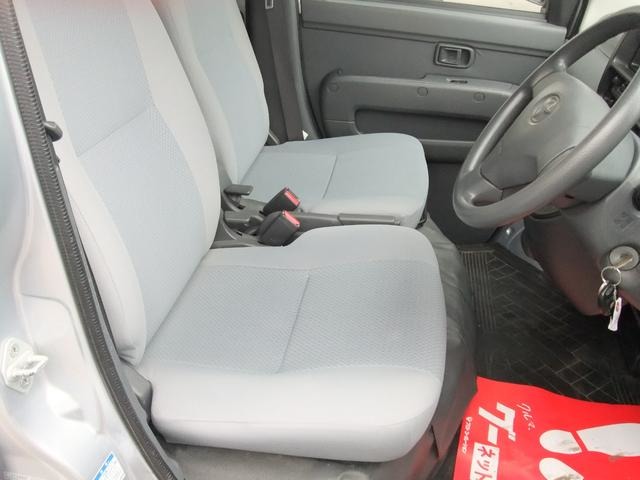 Toyota Pixis Van 12
