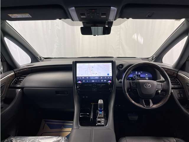 Toyota Vellfire 5
