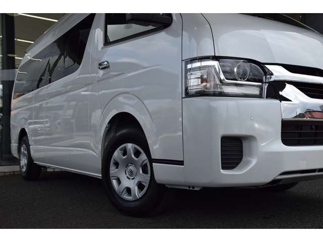 Toyota Hiace 8