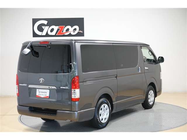 Toyota Regius Ace 5
