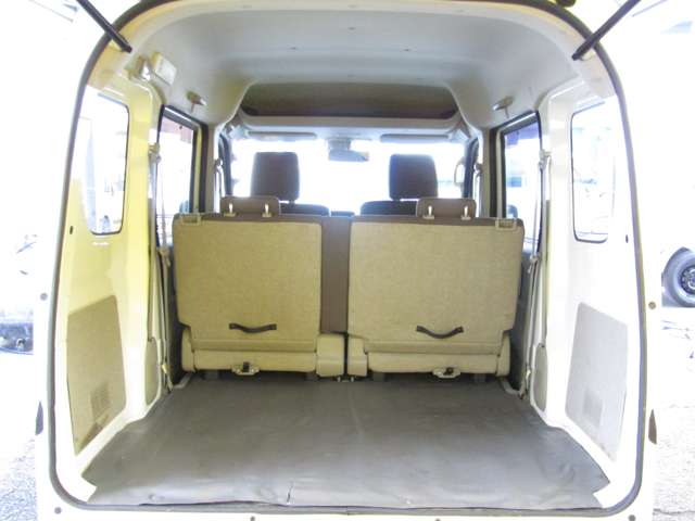 Mitsubishi Minicab Van 8
