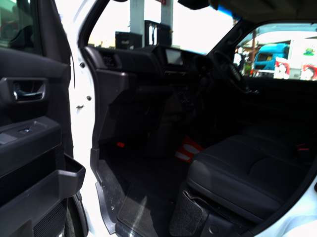 Daihatsu Atrai 12
