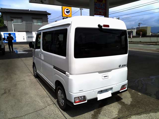Daihatsu Atrai 6
