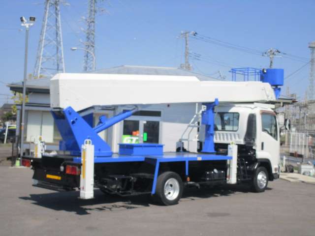 Isuzu Forward 4