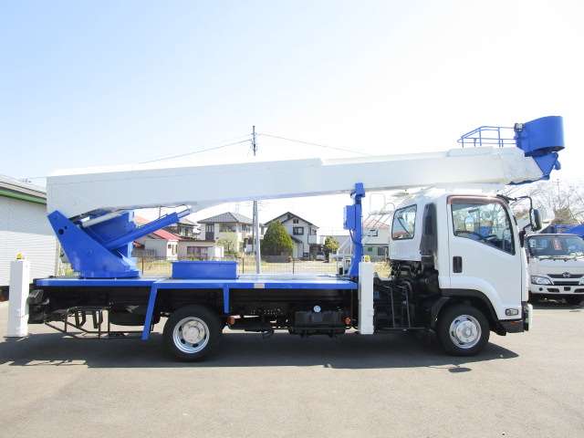 Isuzu Forward 5