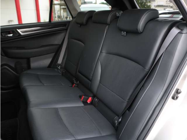 Subaru Legacy Outback 10