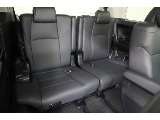 Toyota Vellfire 7