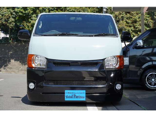Toyota Hiace Van 2