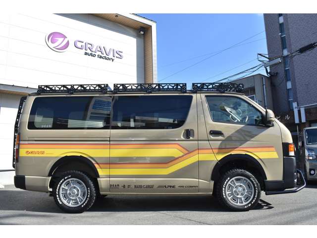Toyota Hiace Van 9