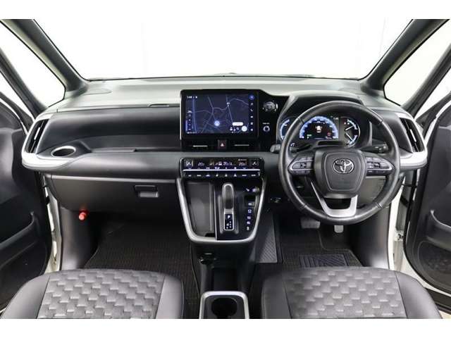 Toyota Voxy 6