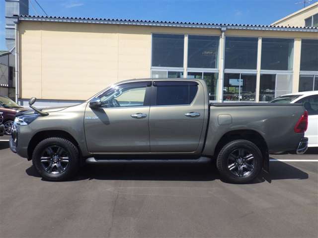 Toyota Hilux 2