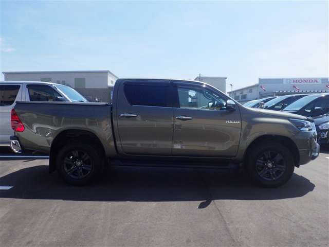 Toyota Hilux 6
