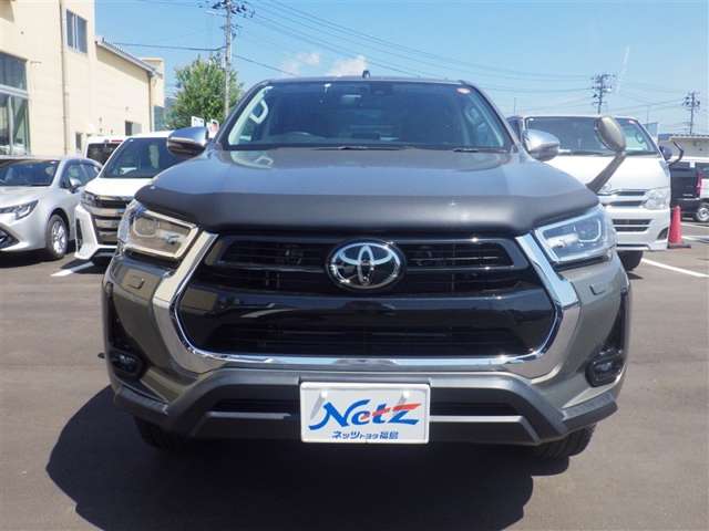 Toyota Hilux 8