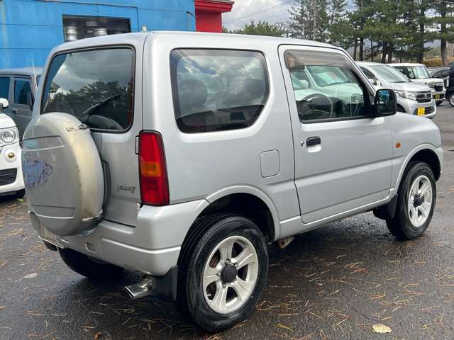 Suzuki Jimny 8