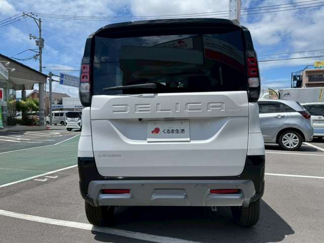 Mitsubishi Delica Mini 11