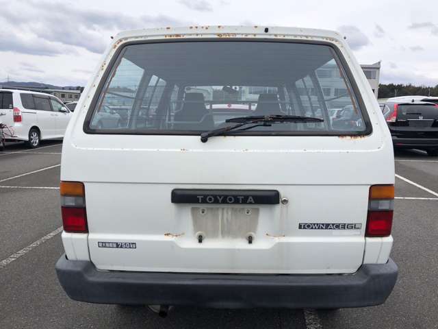 Toyota Town Ace Van 11