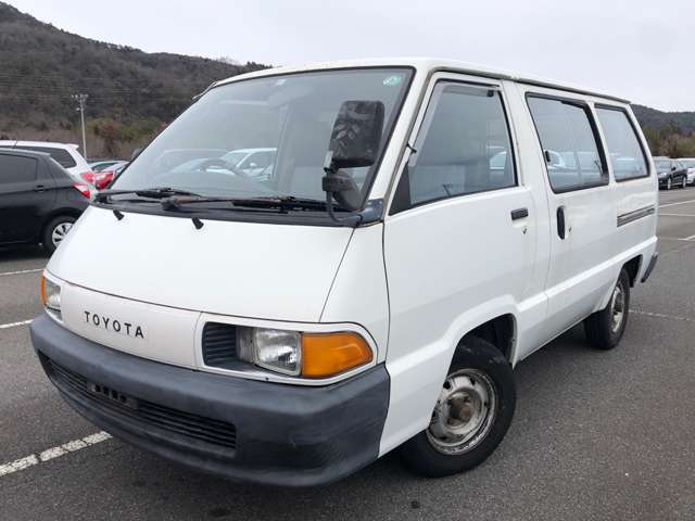 Toyota Town Ace Van 12