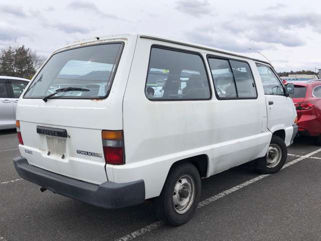 Toyota Town Ace Van 8