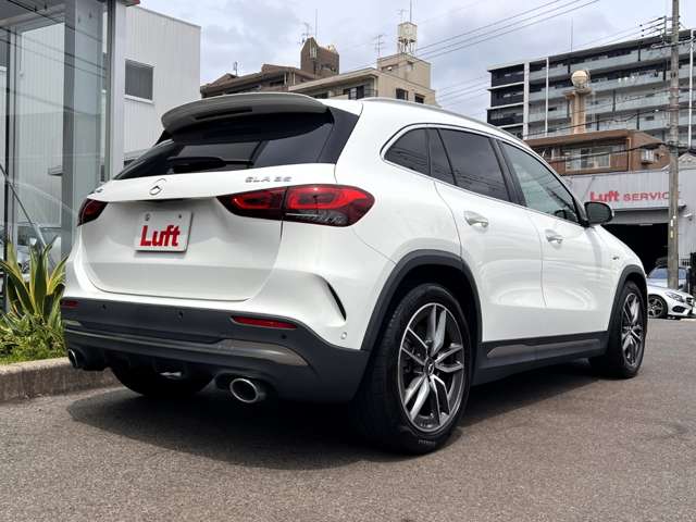 Mercedes-Benz GLA-Class 2