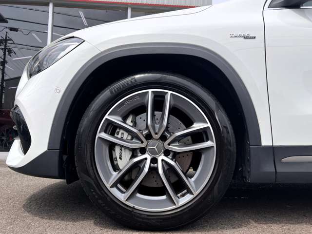 Mercedes-Benz GLA-Class 6