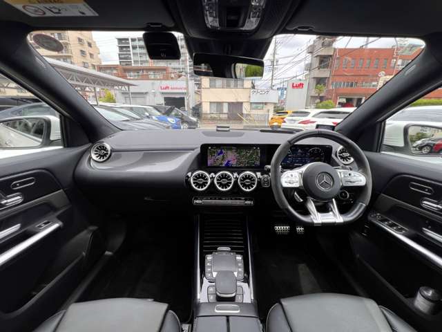 Mercedes-Benz GLA-Class 8