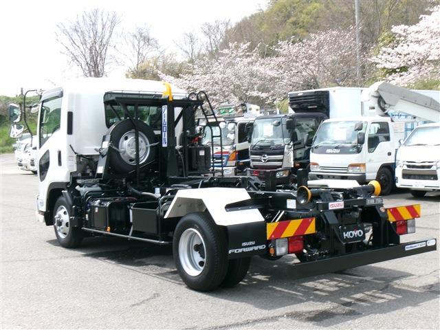 Isuzu Forward 2
