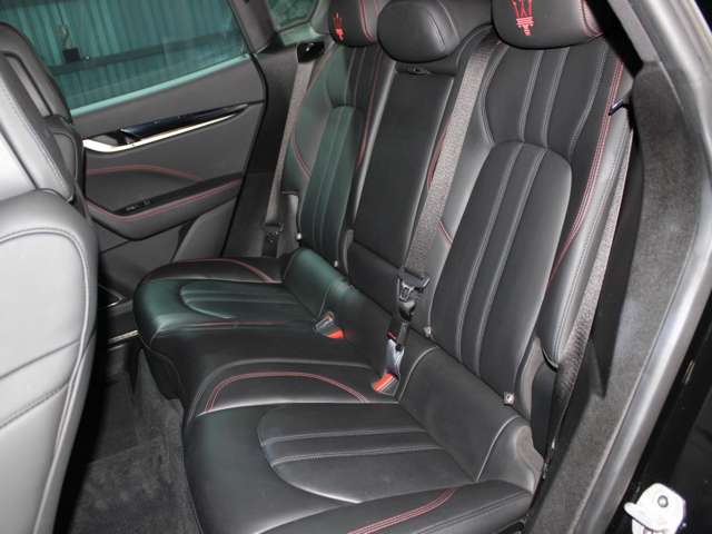 Maserati Levante 11