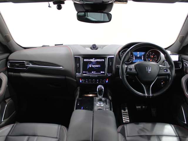Maserati Levante 5