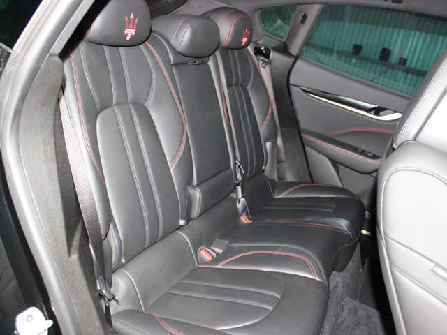 Maserati Levante 10