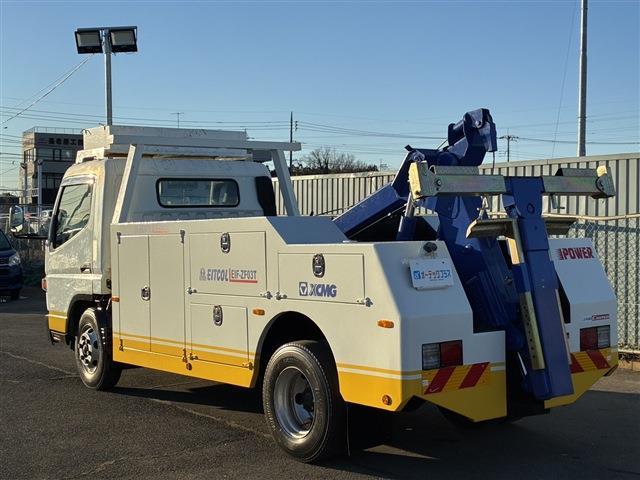 Mitsubishi Fuso Canter 9