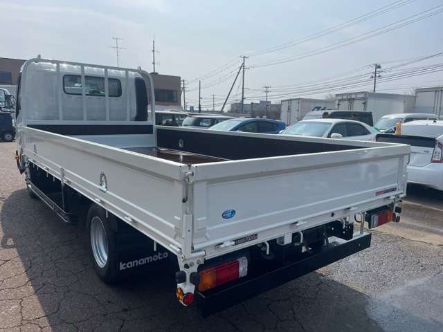 Hino Dutro 10