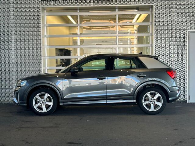 Audi Q2 3