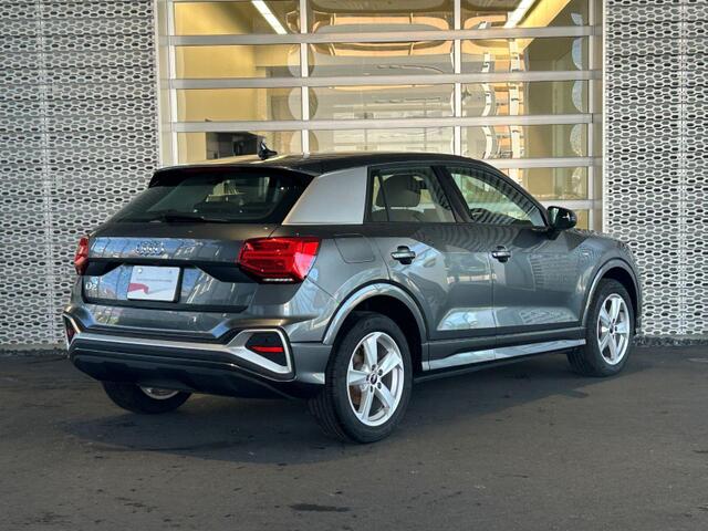 Audi Q2 4