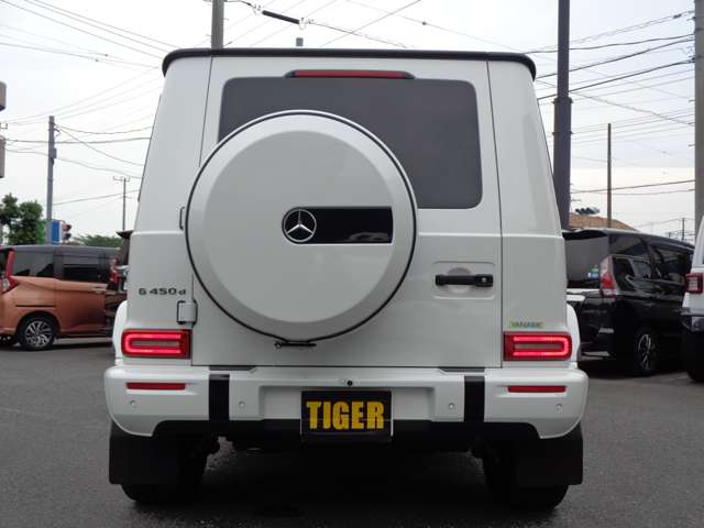 Mercedes-Benz G-Class 4